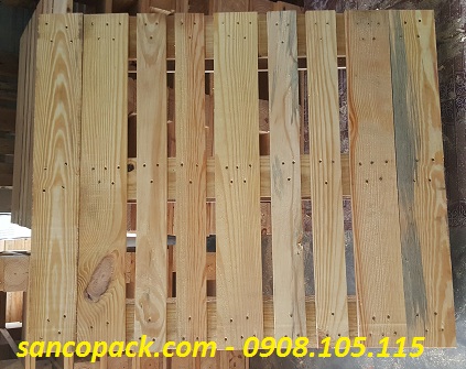 Pallet gỗ thông theo tiêu chuẩn CHEAP