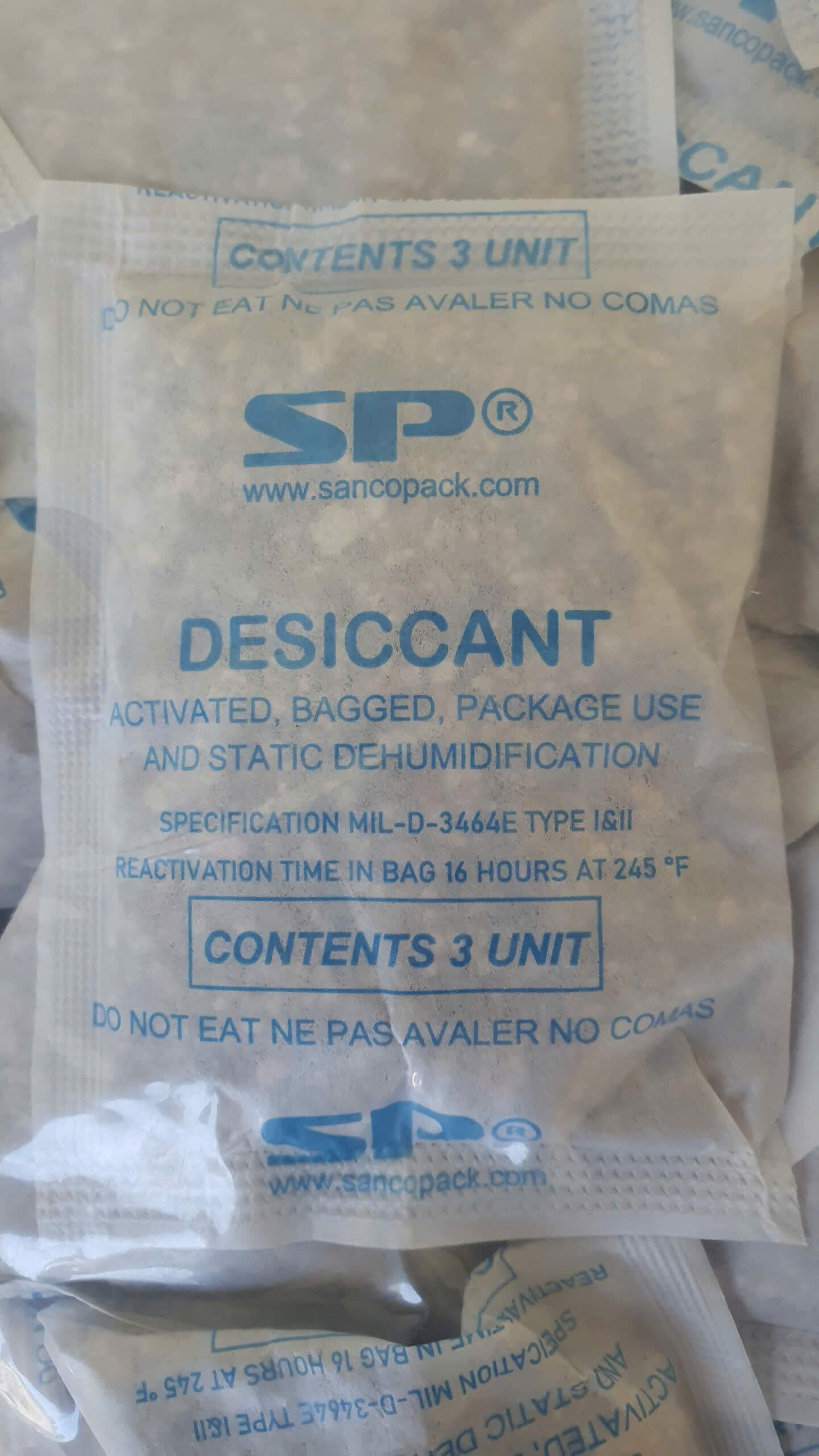 MIL-D compliant clay desiccant packets (7)