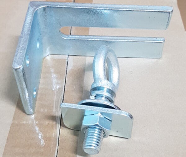 Cold container lock